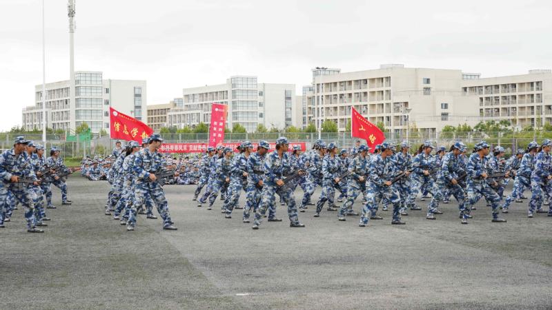 2025级军事技能训练总结会